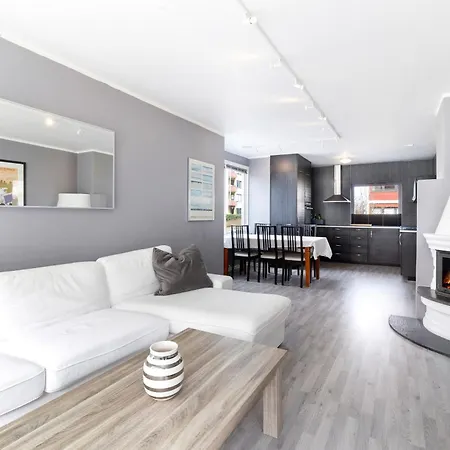 Trivelig I Sentrum! Apartament *